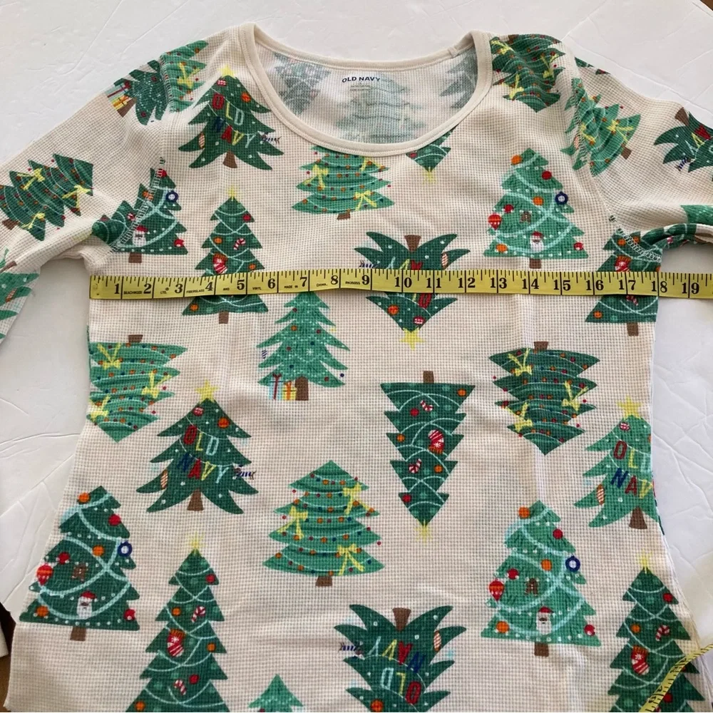 Old Navy / Christmas tree thermal pajamas - Picture 5 of 13